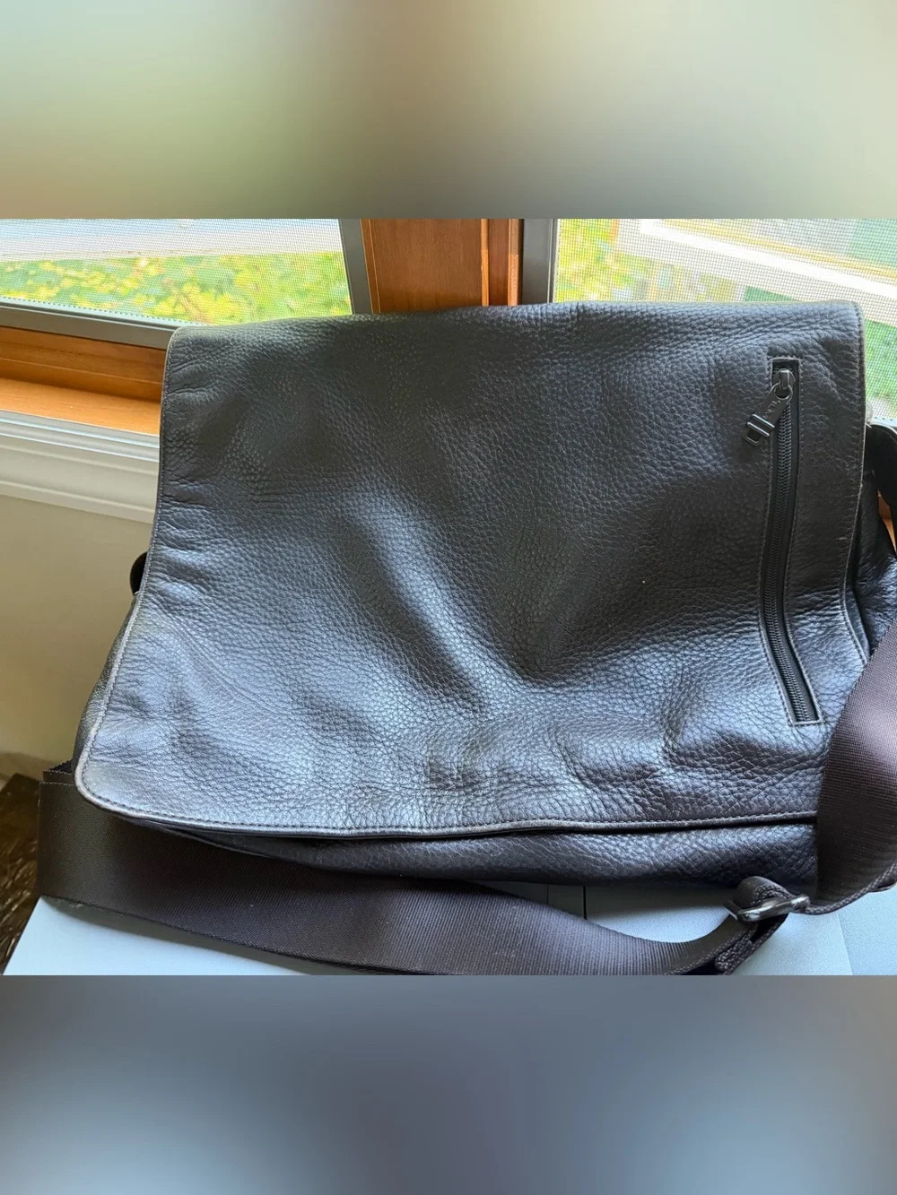 Tumi sleek dark